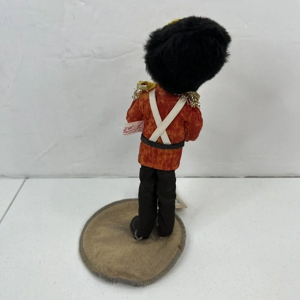Vtg 1987 Annalee Toy Doll 11" Queen's Guard Marching British Soldier USA 7560 - Picture 7 of 16